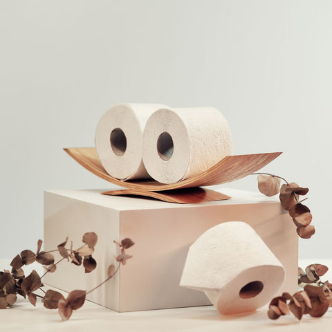 Wooden tabletop toilet roll holder